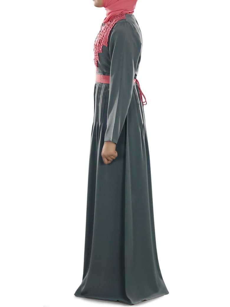 Ramsha Abaya