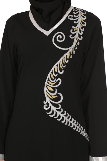 Qareebah Black Nida Abaya