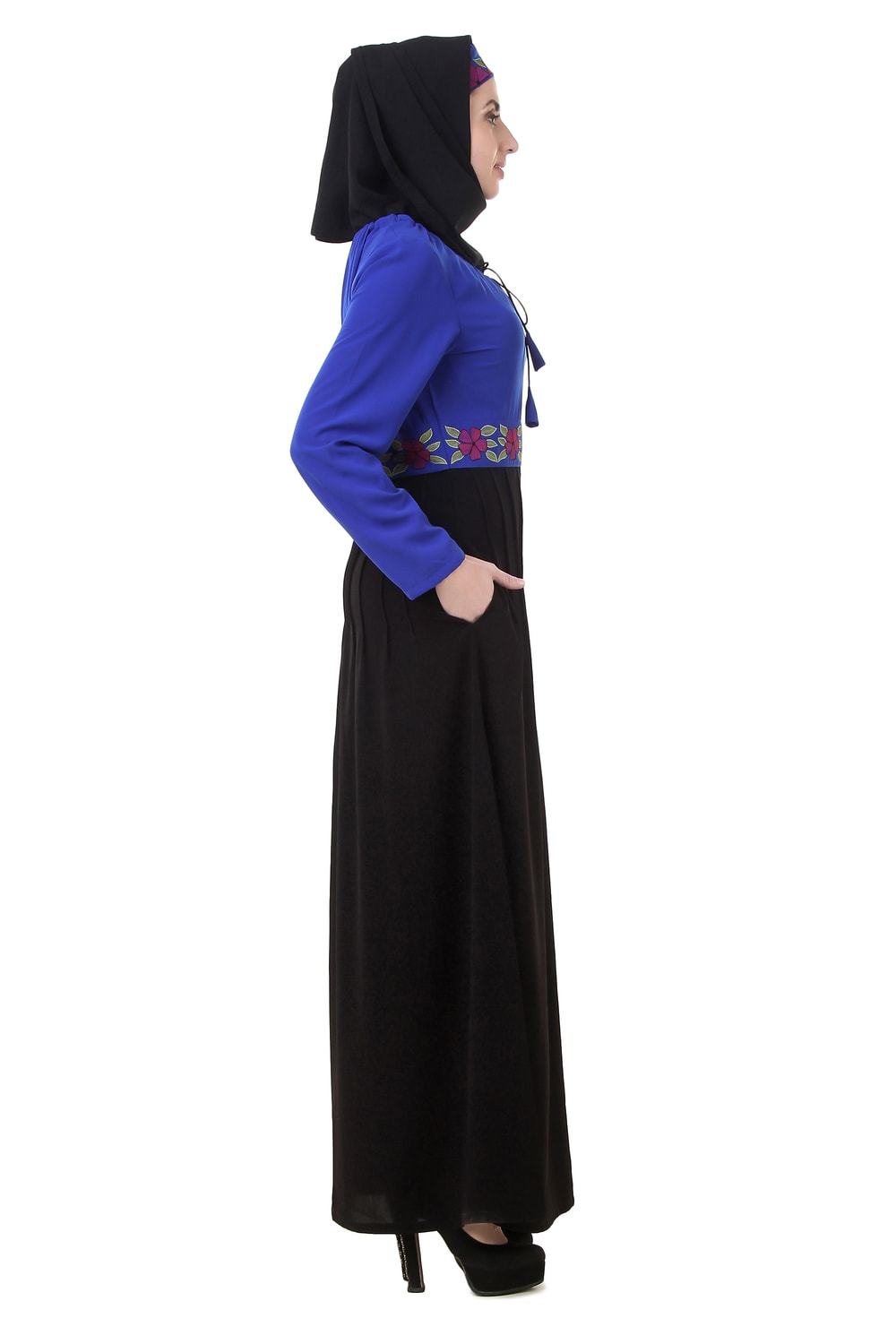 Adila Abaya Side