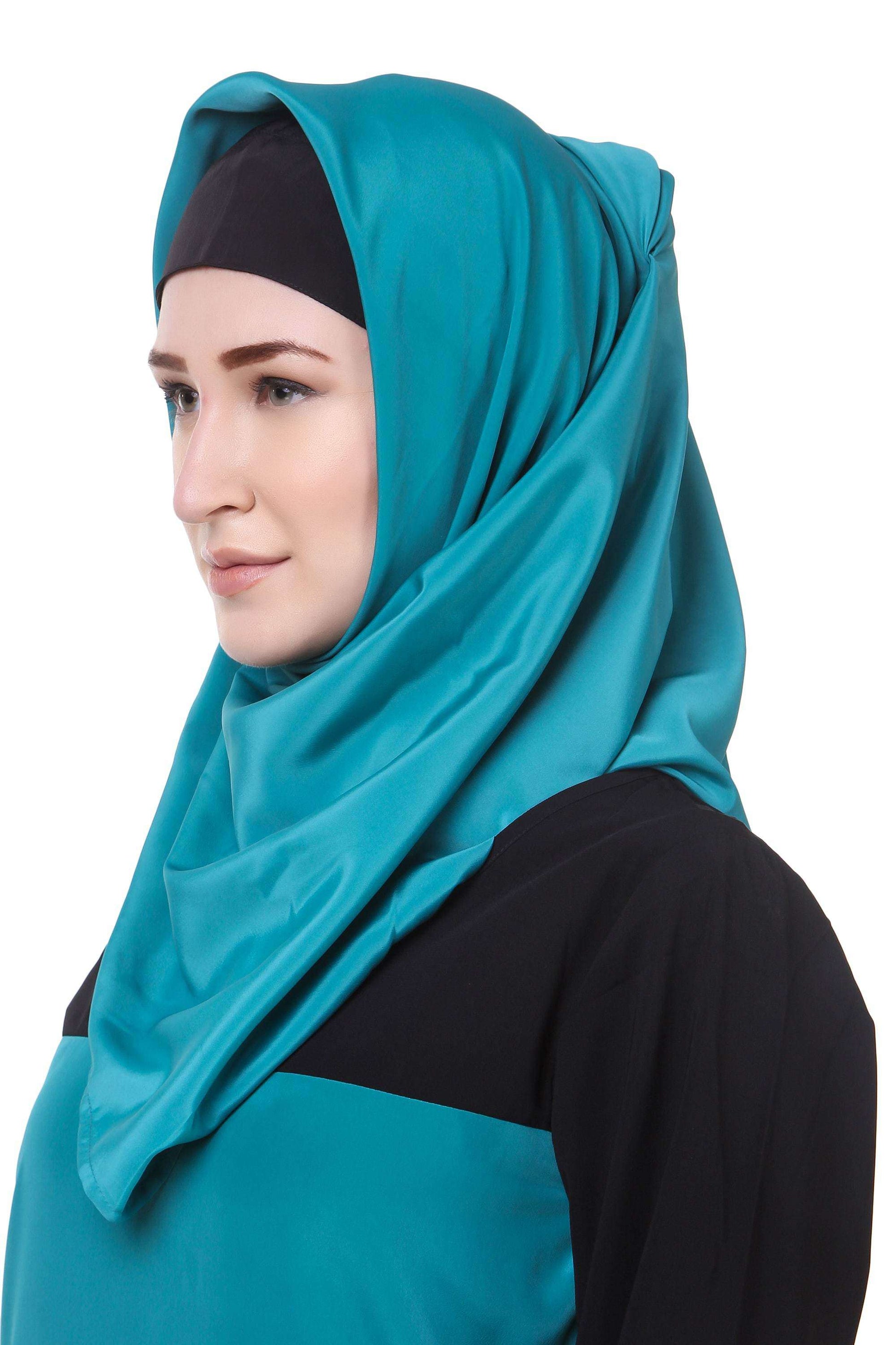 Black & Bottle Green Gold Embroidered Abaya Hijab